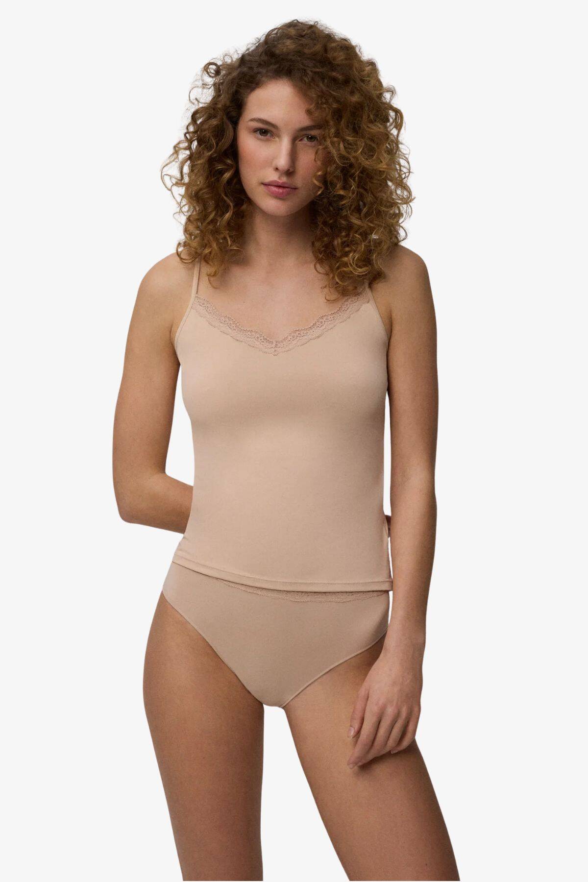 Майка жіноча на тонких бретелях Ysabel Mora 19387, бежевий вид 0