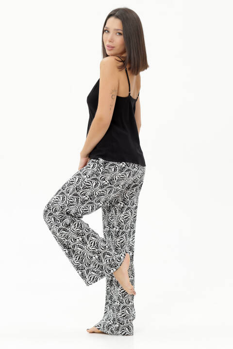 Жіноча піжама з брюками, Чорно-білі пелюстки 